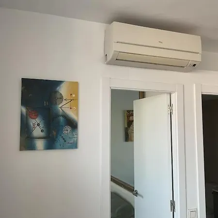 Le Nest Center *